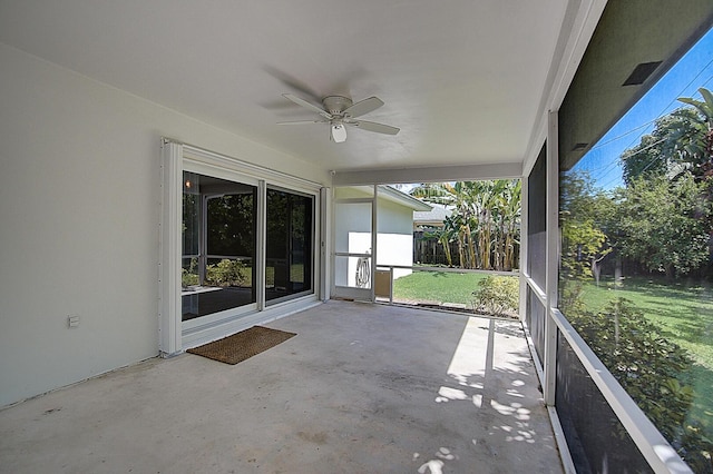 view of terrace featuring ceiling fan