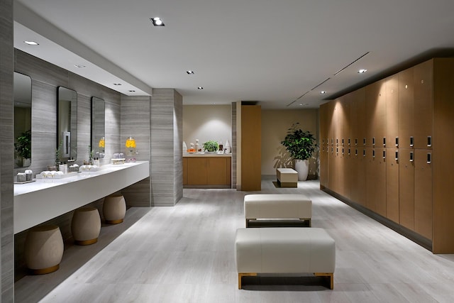 3100 N Ocean Dr Unit H-1509, Singer Island, FL 33404 - welcome area featuring recessed lighting