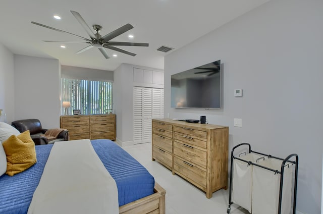 bedroom featuring a closet and ceiling fan