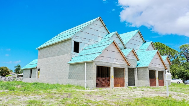 view of side of property