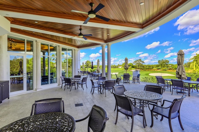 view of terrace featuring ceiling fan