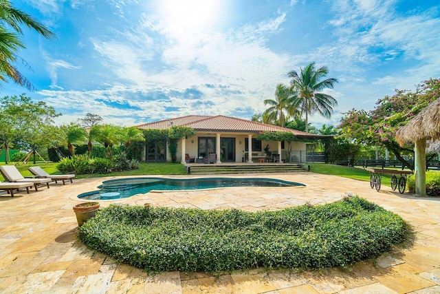 view of swimming pool featuring a patio