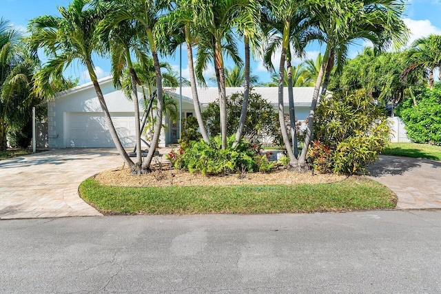 view of front of property featuring a garage