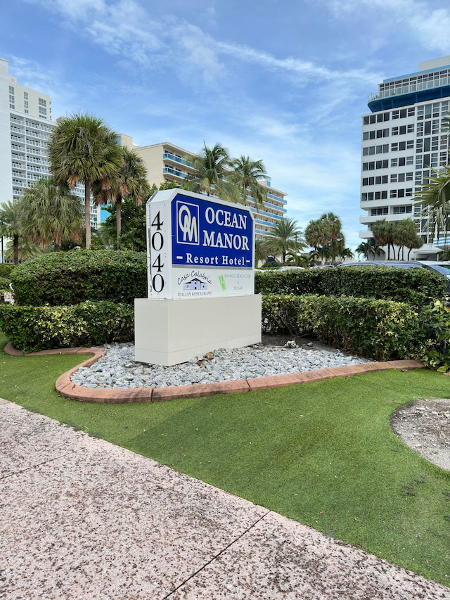 view of community / neighborhood sign