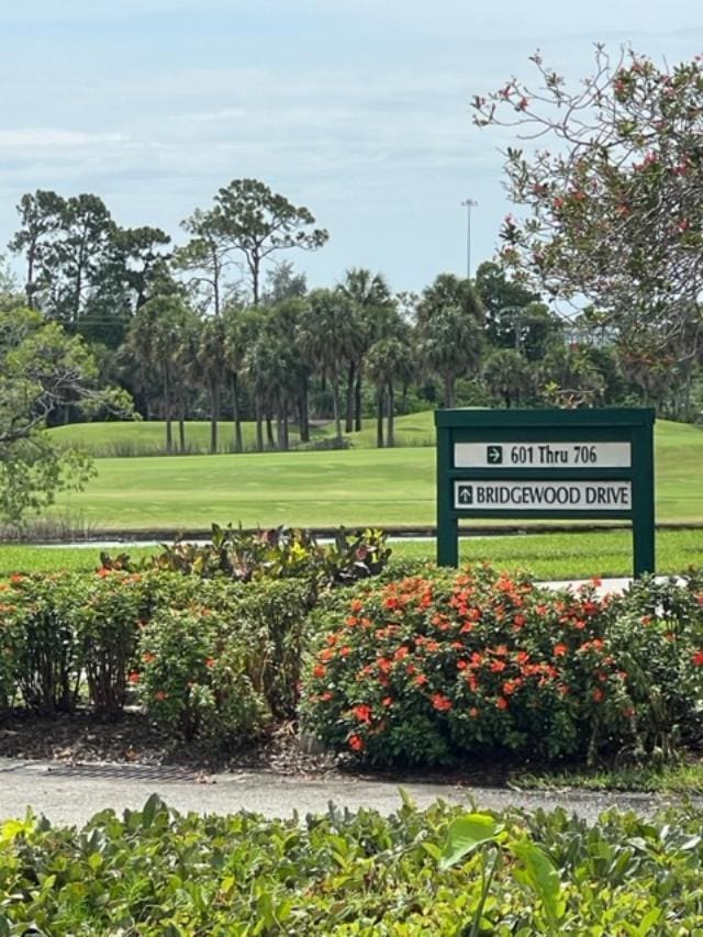 view of community / neighborhood sign