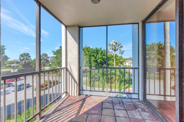 view of sunroom / solarium