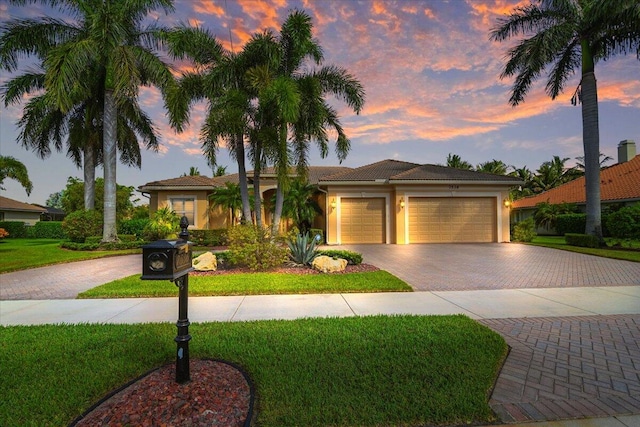 view of front facade with a garage