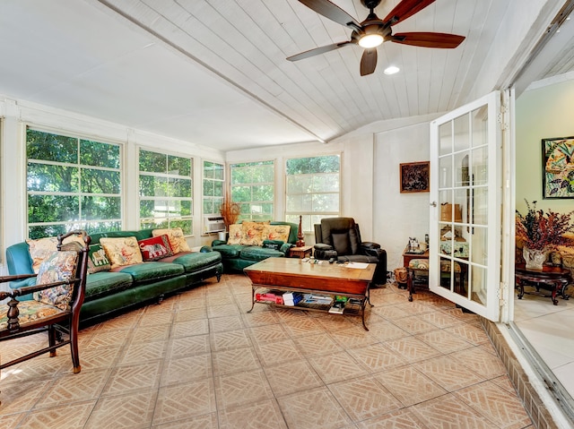 sunroom / solarium with ceiling fan