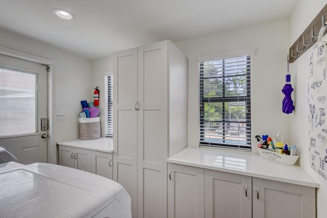 bedroom with washer / clothes dryer