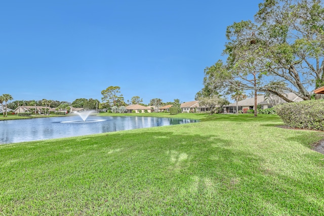 view of yard featuring a water view