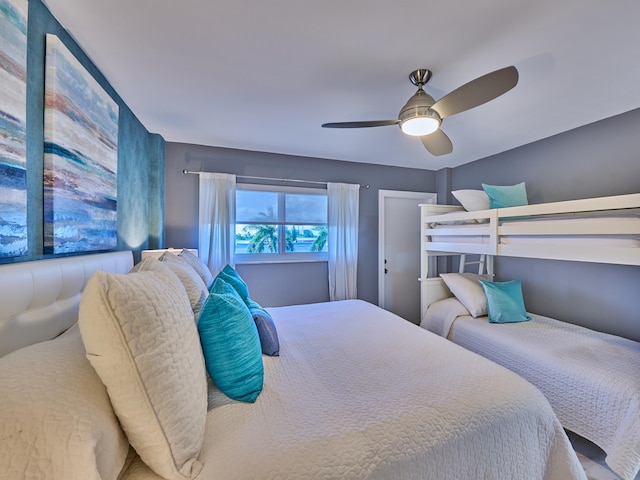 bedroom with ceiling fan