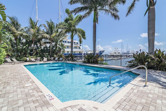 view of swimming pool