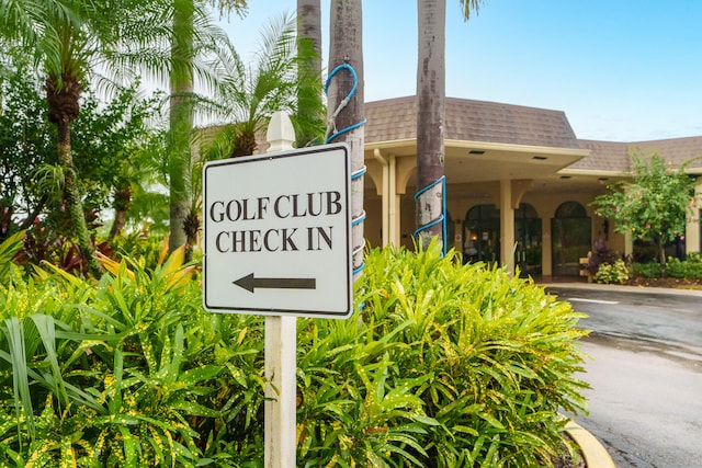 view of community / neighborhood sign