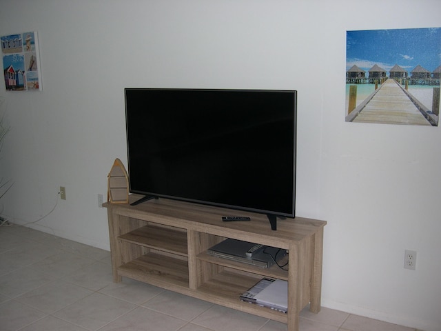 room details featuring tile flooring