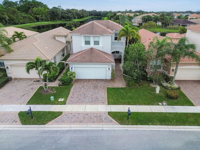 view of front of property with a front lawn