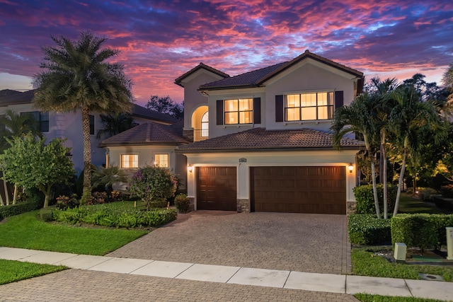 view of front of house featuring a garage