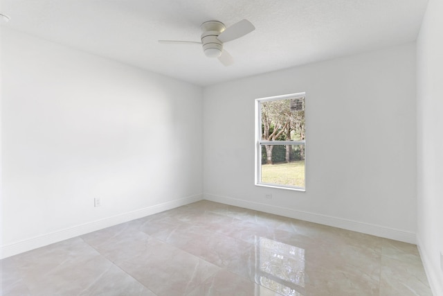 empty room with ceiling fan