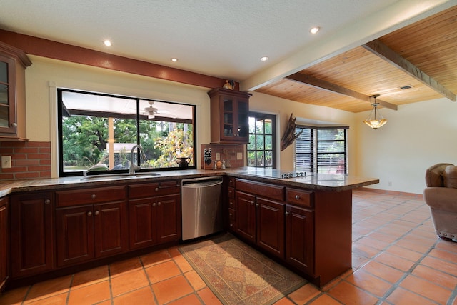 kitchen with backsplash, kitchen peninsula, dishwasher, and black electric cooktop