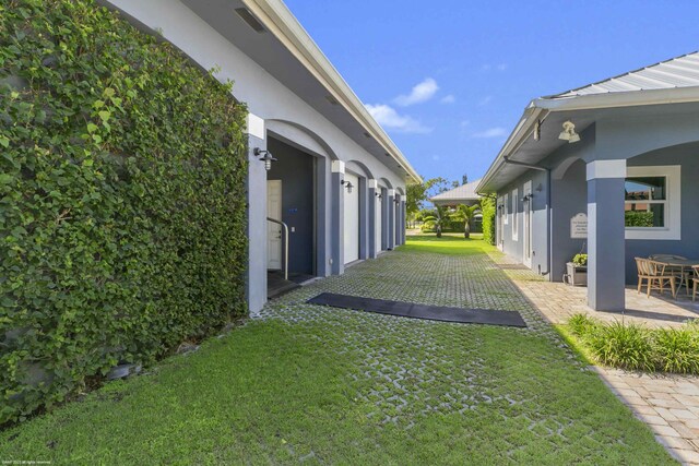 view of yard with a patio area