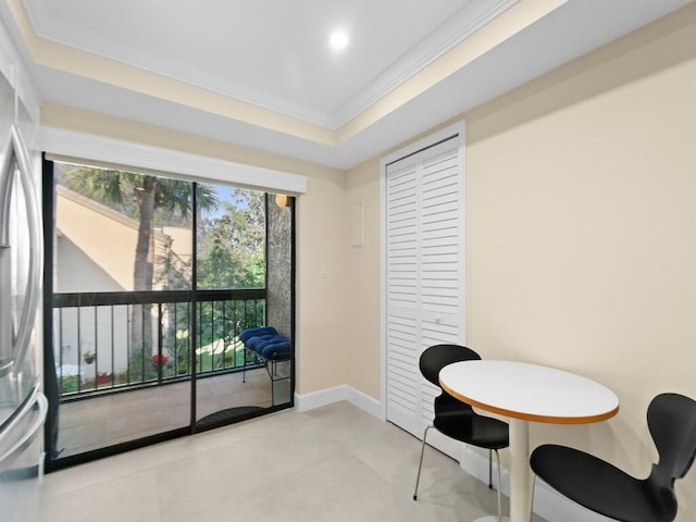 sitting room with ornamental molding