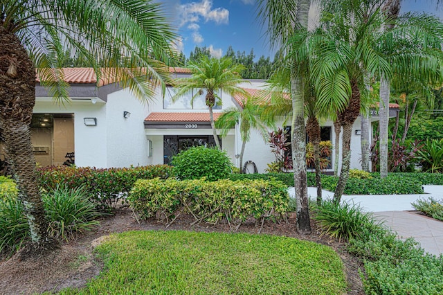 view of mediterranean / spanish-style house