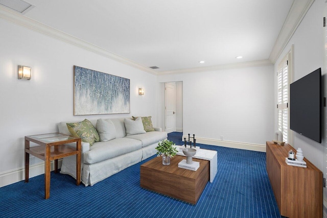 carpeted living room featuring crown molding