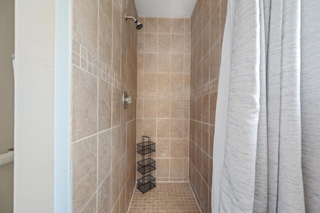 bathroom featuring curtained shower