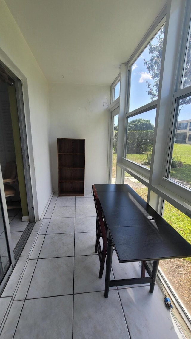 view of sunroom / solarium