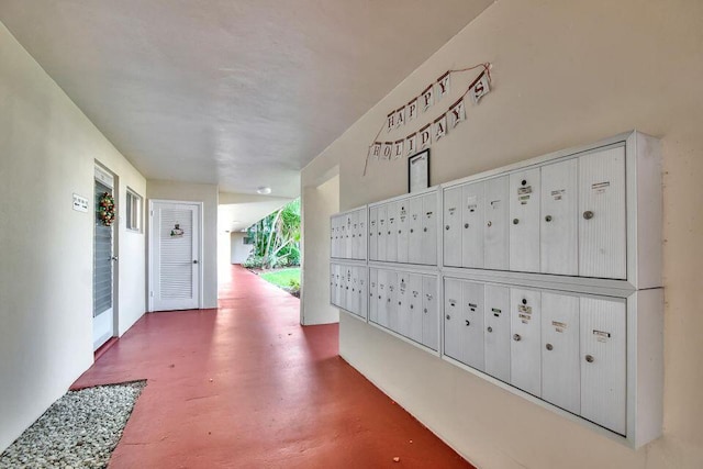 view of property's community featuring mail boxes