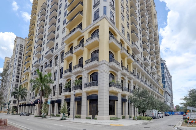 701 S Olive Ave Unit 115, West Palm Beach FL, 33401, 2 bedrooms, 1.5 baths condo for sale