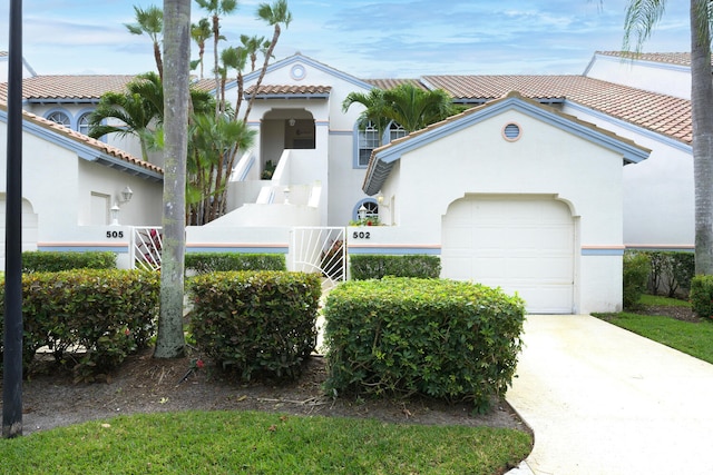 view of mediterranean / spanish-style house