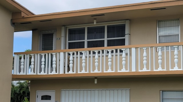 exterior space featuring a balcony