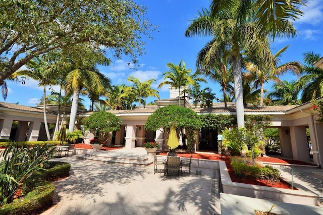 view of front of property featuring a patio