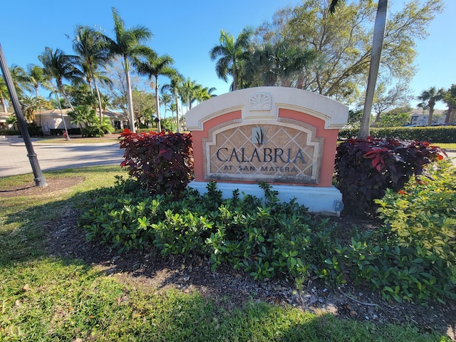 view of community / neighborhood sign