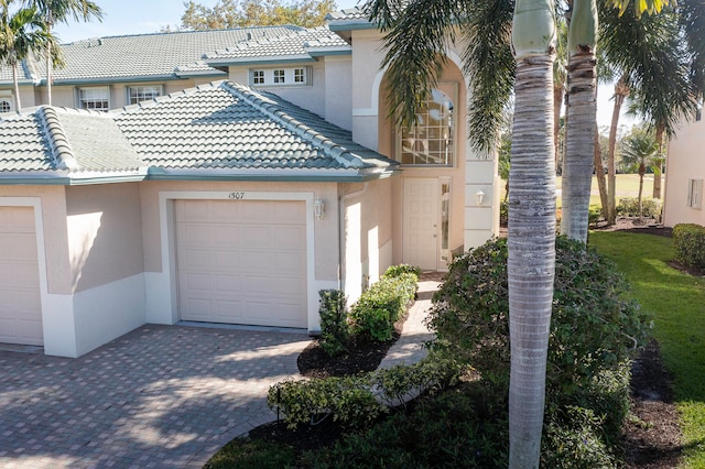 view of front of house with a garage