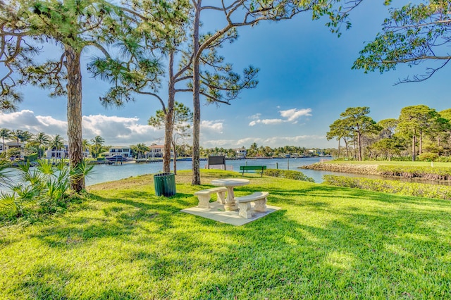 view of yard featuring a water view