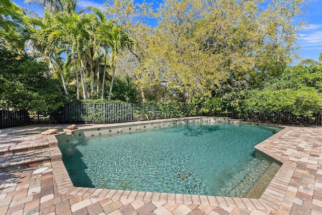 view of swimming pool