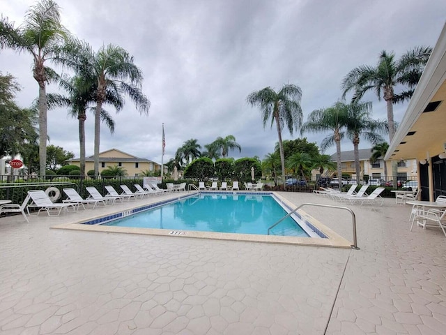 view of swimming pool featuring a patio