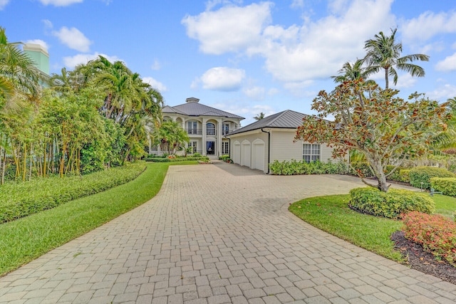 view of front of house featuring a garage