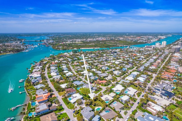 Listing photo 3 for 73 Colony Rd, Jupiter Inlet Colony FL 33469