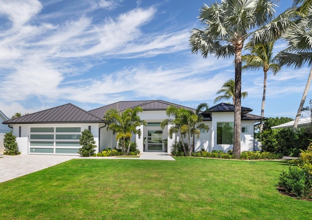 view of front of property with a front lawn