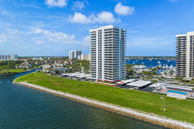 bird's eye view with a water view