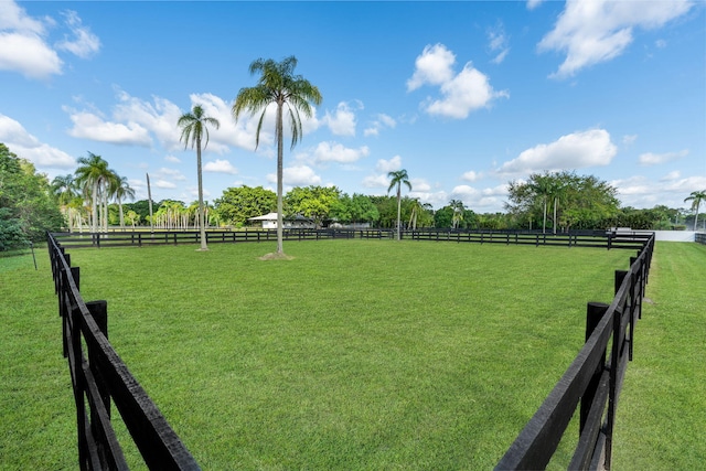 view of yard featuring a rural view