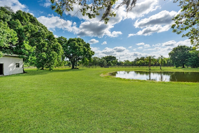 view of yard featuring a water view