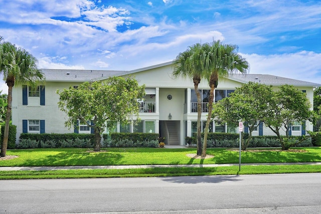 315 Venetian Dr Unit 4, Delray Beach, FL 33483 - multi unit property with a balcony and a front yard