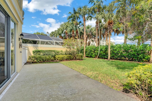 view of yard with a patio area