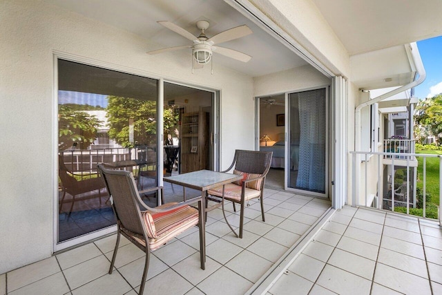 view of terrace featuring ceiling fan