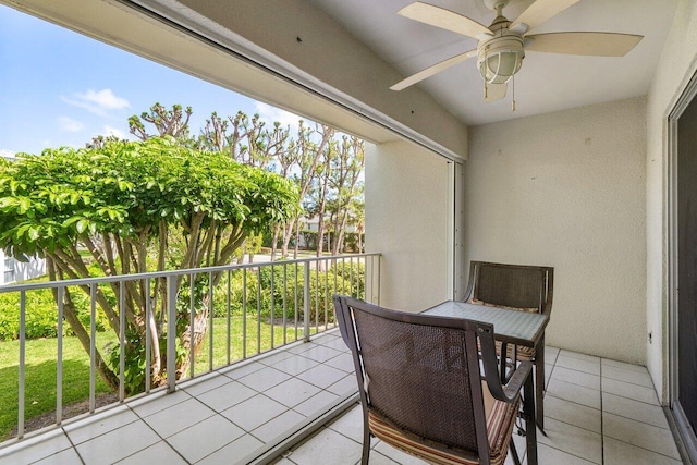 balcony with ceiling fan