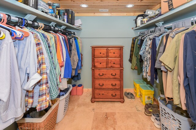 view of spacious closet