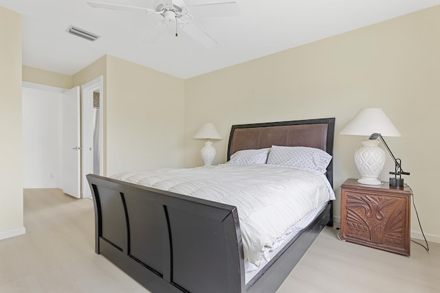 bedroom with ceiling fan